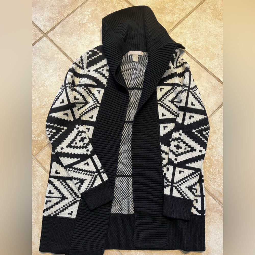 Banana Republic XS black and white sweater